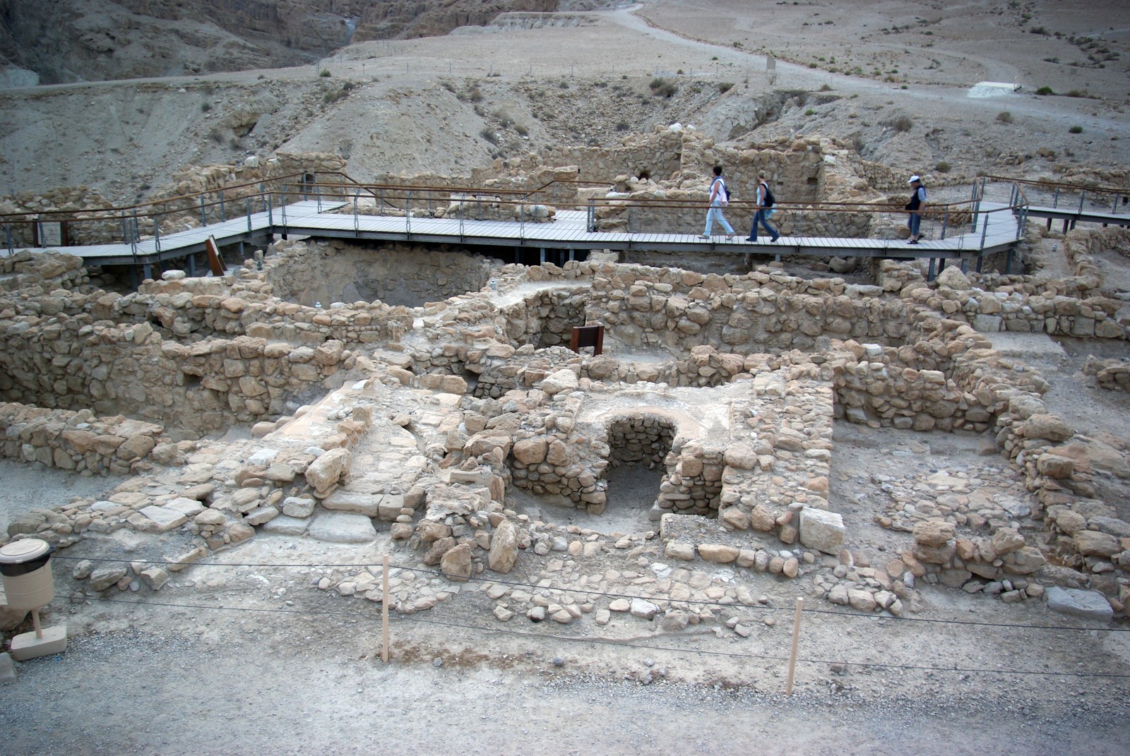 Qumran site remains in a modern photograph. Context for the manuscripts, not Cave 4 or a Jeremiah fragment. Original preserved; display resized without cropping